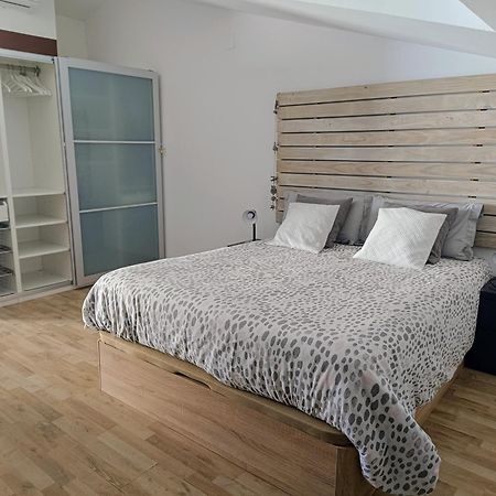 Precioso Duplex Con Terraza A 5 Minutos Playa Y 20 Minutos De Barcelona Apartment Premia De Mar Bagian luar foto