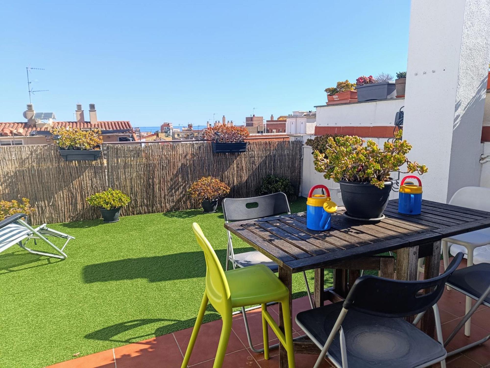 Precioso Duplex Con Terraza A 5 Minutos Playa Y 20 Minutos De Barcelona Apartment Premia De Mar Bagian luar foto